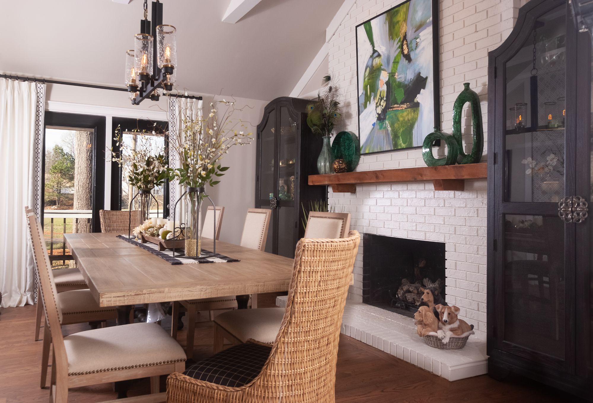 Small dining room details that can make a major statement