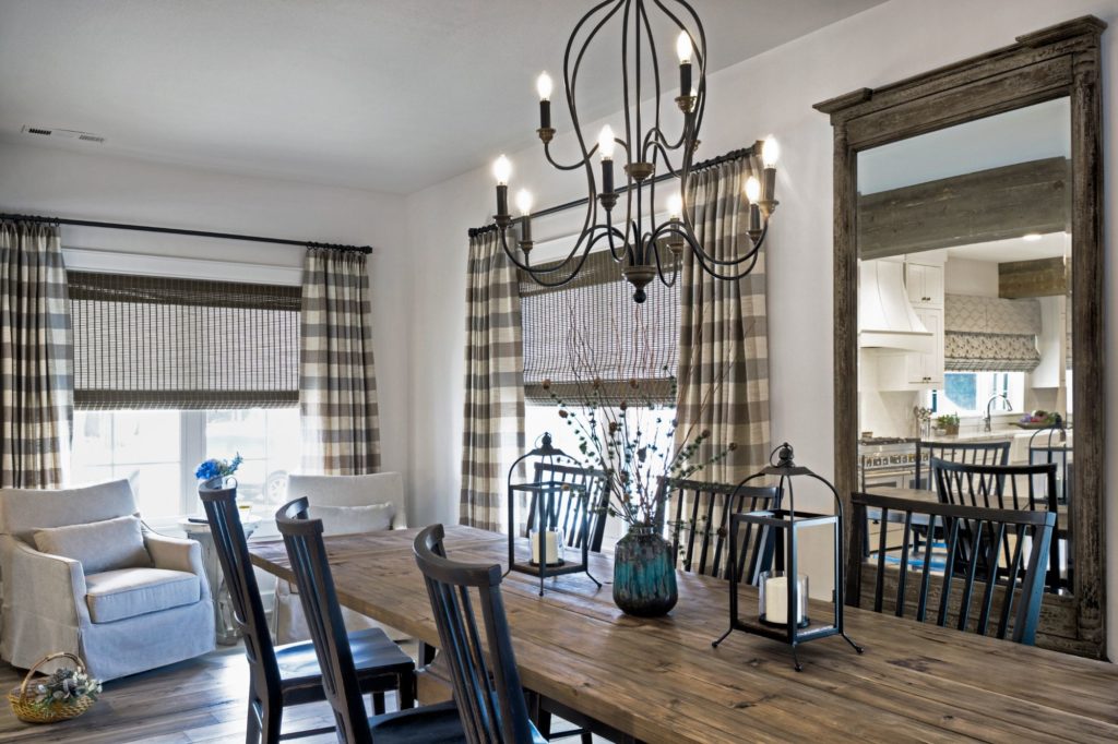 Professional Dining Room Interior Decorator